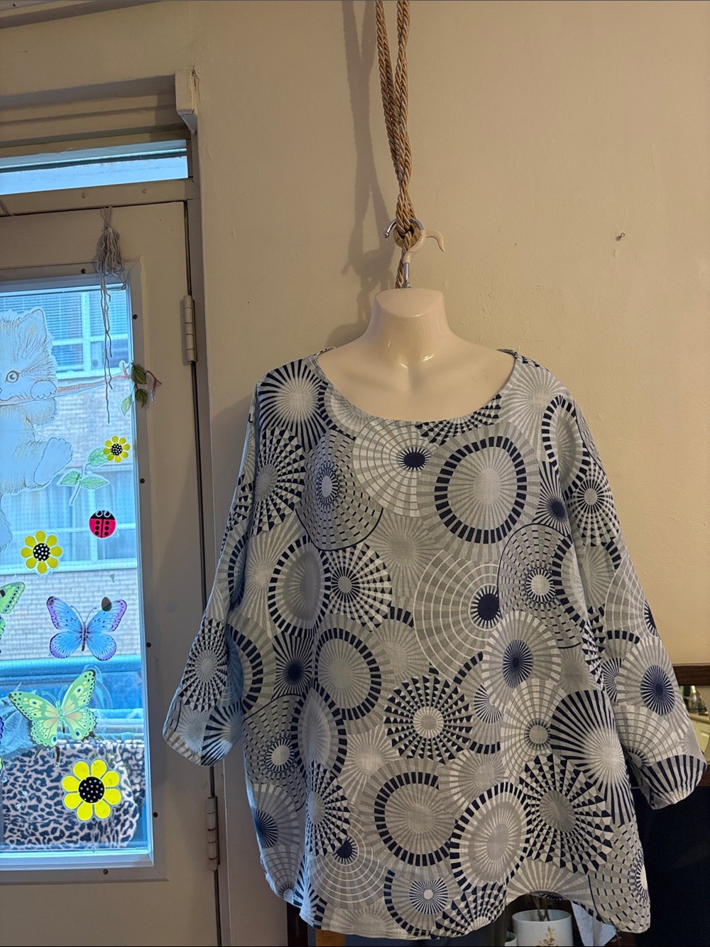 Women's Scoop-Neck Tunic in Navy & White Radiant Print. Linen. Italy